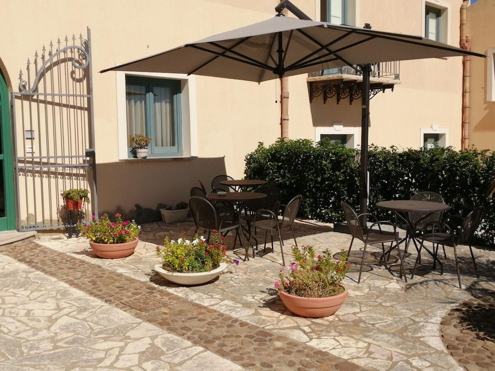 Hotel Baglio Dello Zingaro à Scopello  Extérieur photo